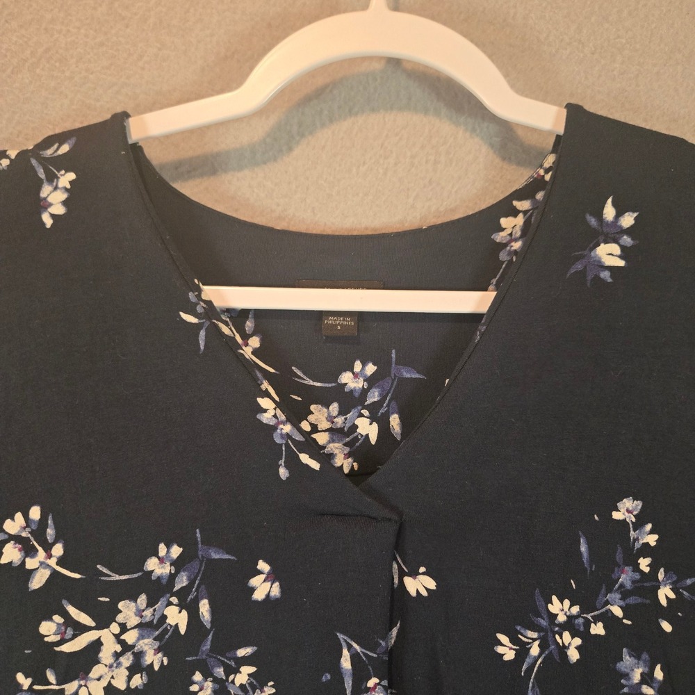 J. Jill Wearever Navy Floral 3/4 Sleeve Tunic Top V-Neck Pleated Front Small - Picture 6 of 8